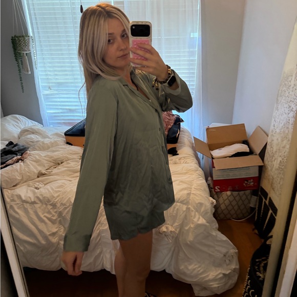 AUDEN SATIN PJS - Picture 14 of 14